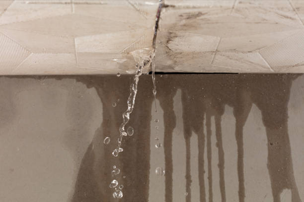 Professional Flood Damage Cleanup technician working in Valencia, NM